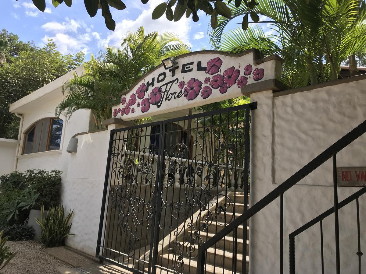 Hotel Flores (Adults Only) Tamarindo Exterior photo