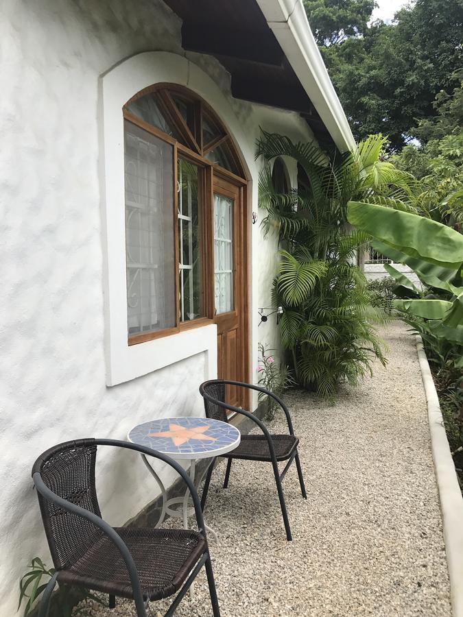 Hotel Flores (Adults Only) Tamarindo Exterior photo